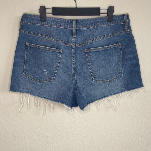 Universal Thread High Rise Shortie Medium Wash - Size 14/32 - Picture 2 of 5